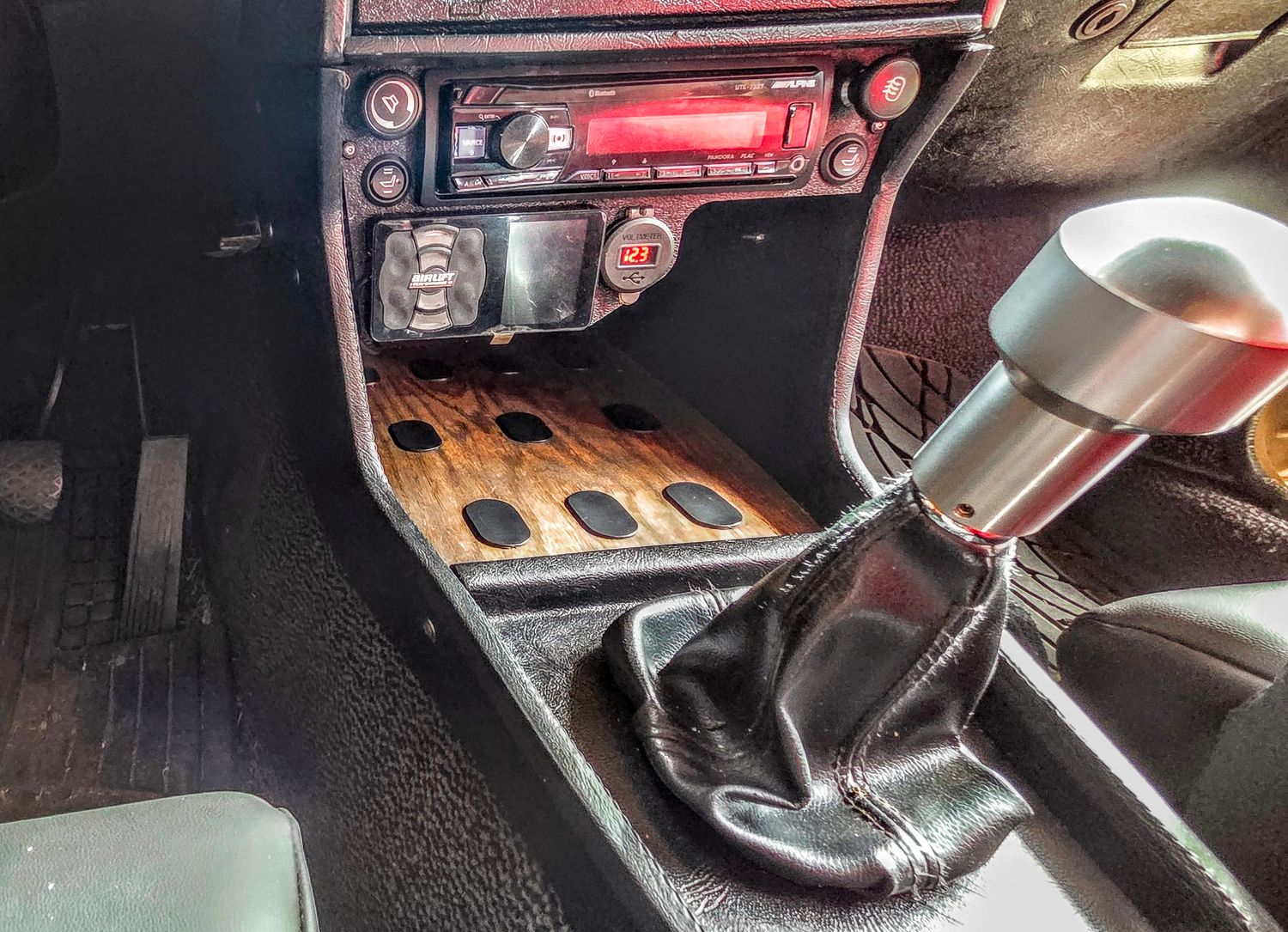 BMW E12 Non-A/C Center Console Tray – ABS or Oak | Anti-Slip Insert Options