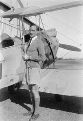 Dr Clyde Fenton