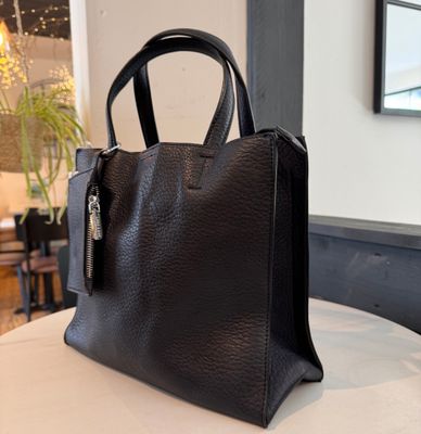Handbags &amp; Purses