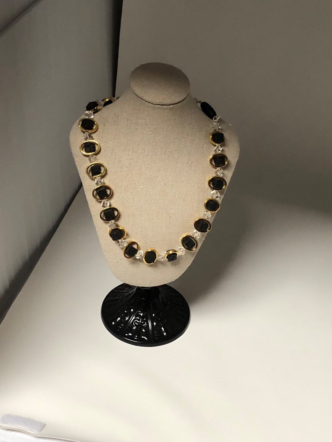 Collier pierre de lave et quartz