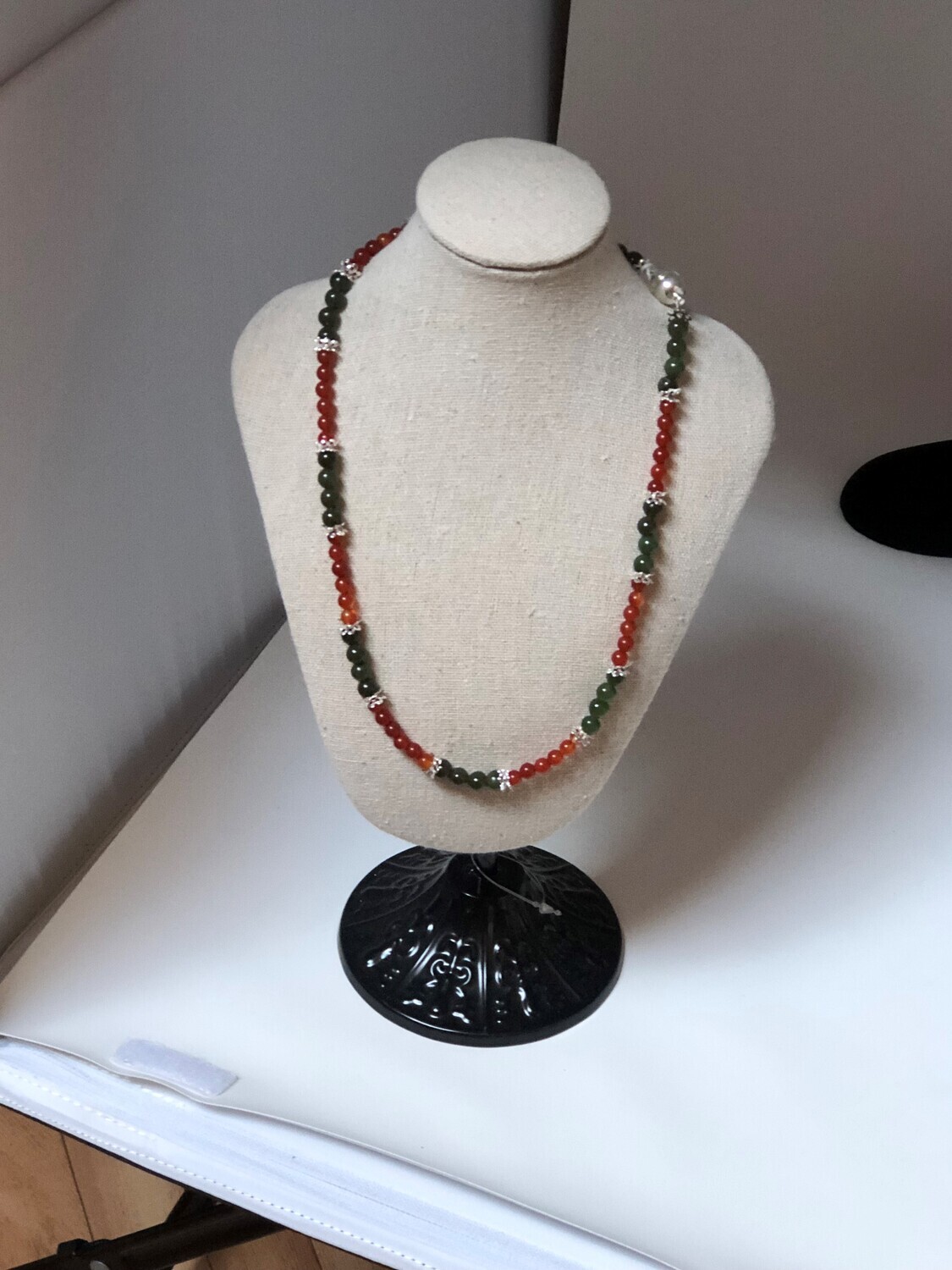 Collier jade et cornaline