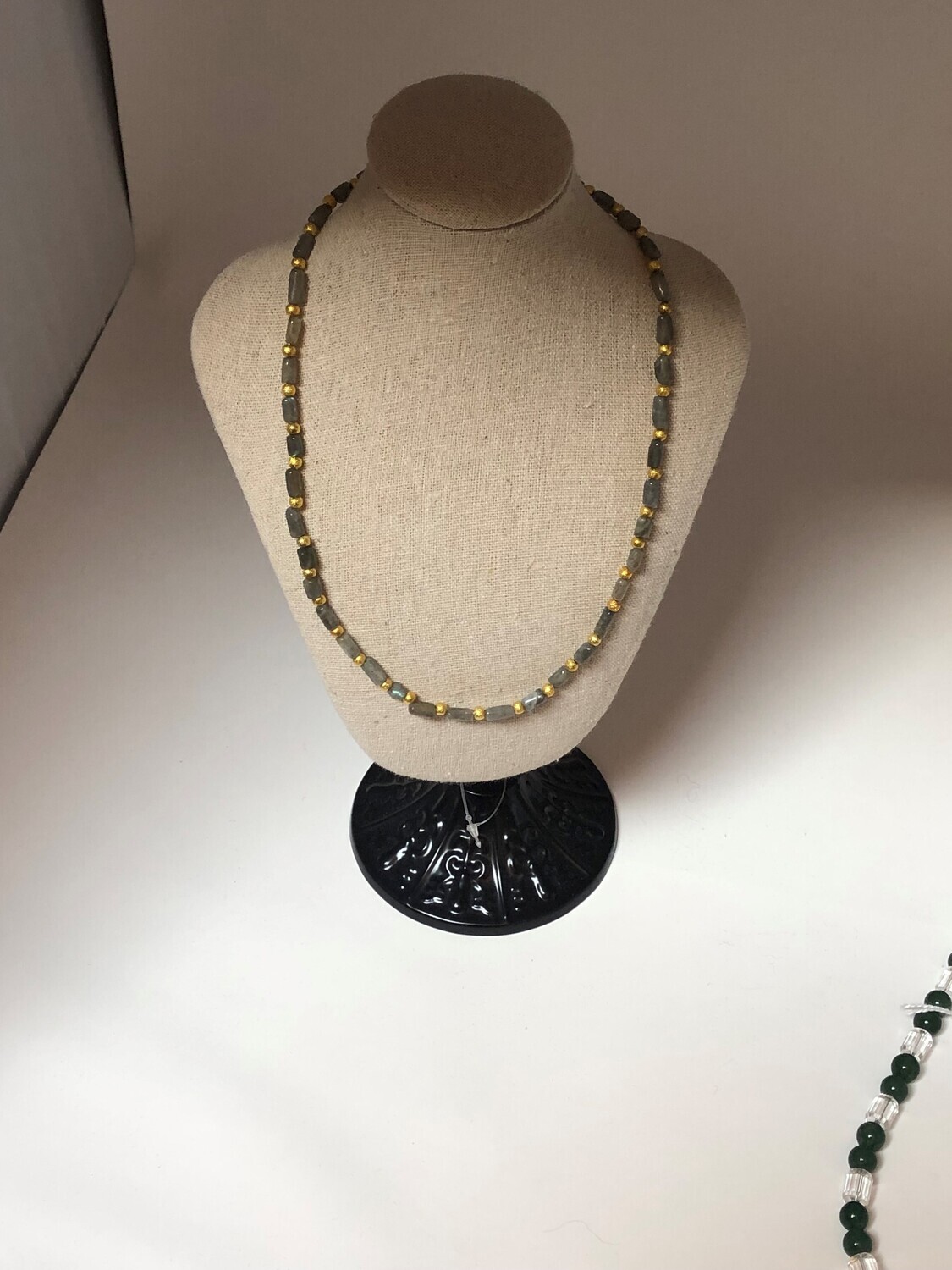 collier labradorite et intermédiaires dorés