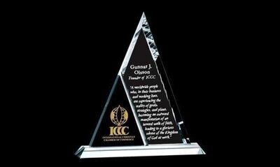 Duet Triangle Crystal Award: 11"-102481