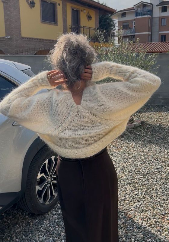 Pattern maglioncino bianco raglan ampio