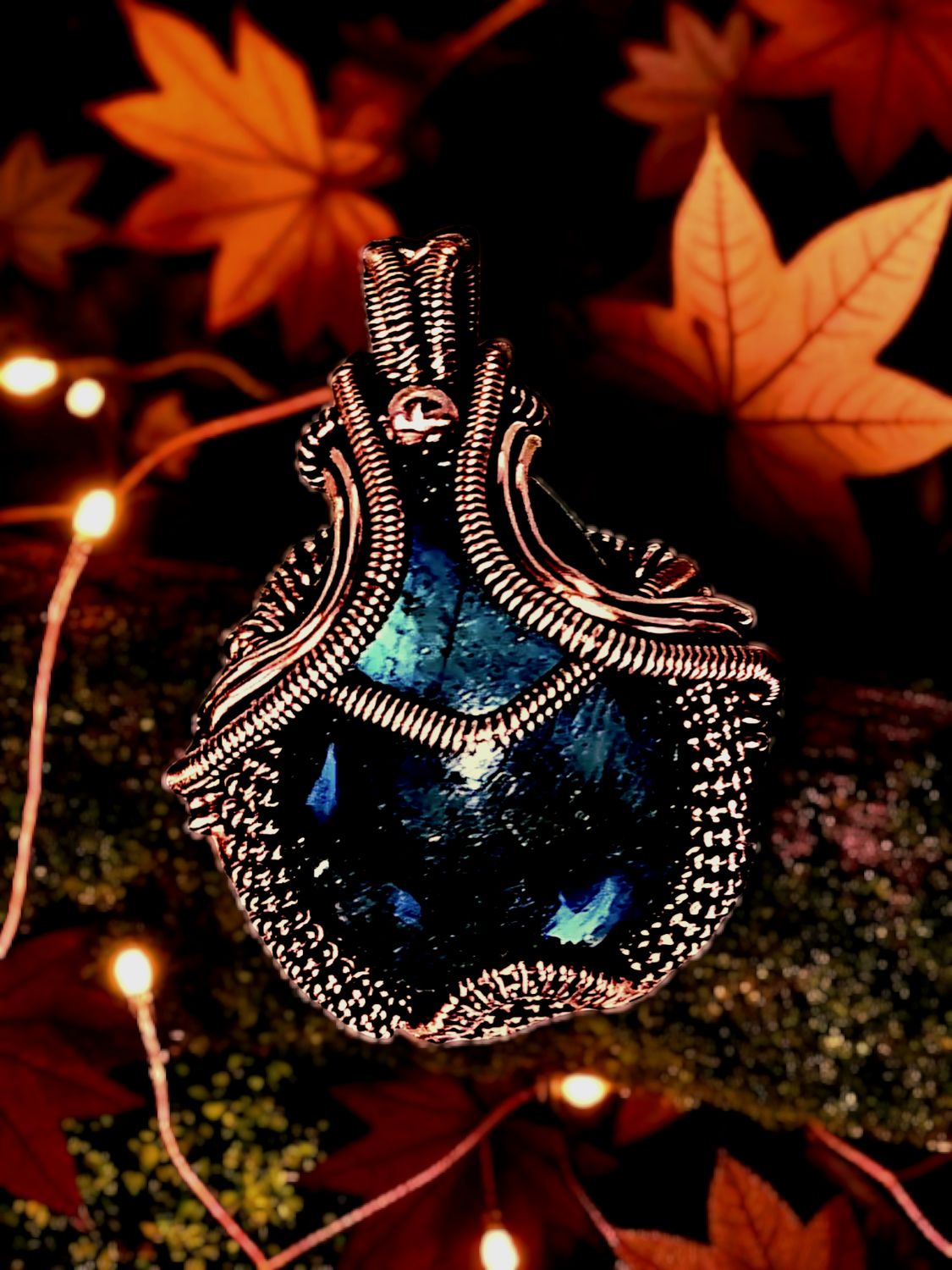 &quot;Zahar-Dûm&quot; - The Jewel of the Depths - Dark Labradorite wrapped in Copper Wire