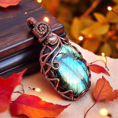 &quot;Bluefire&quot; - Bright Flashy Labradorite wrapped in Copper
