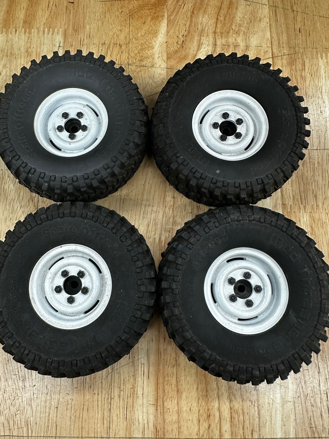 RC4wd 1.55 Landies on Mud Thrashers Tires