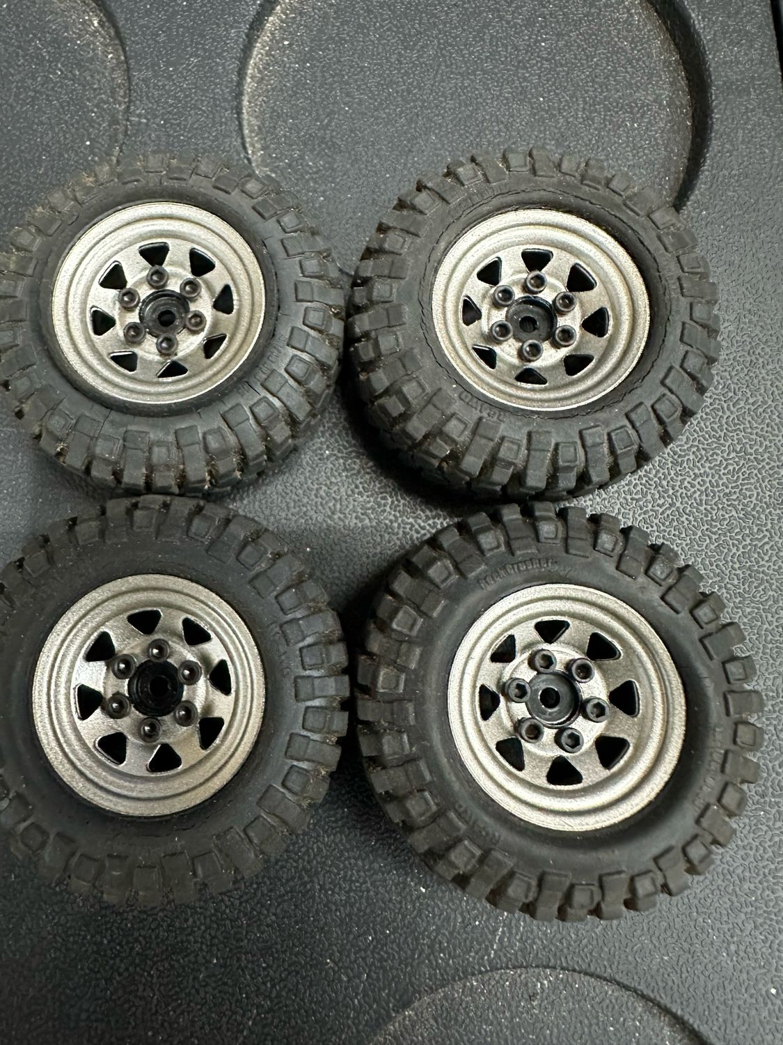 RC4wd  1/18 Scale 1&quot; Beadlocks