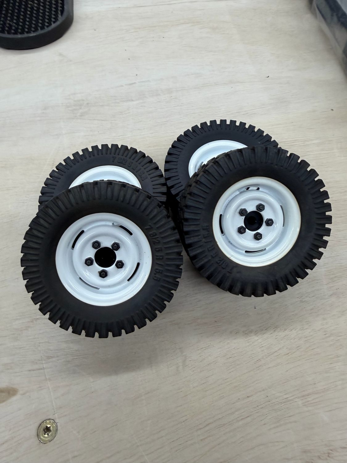1.55 rc4wd landies beadlocks with 2.75" small tires