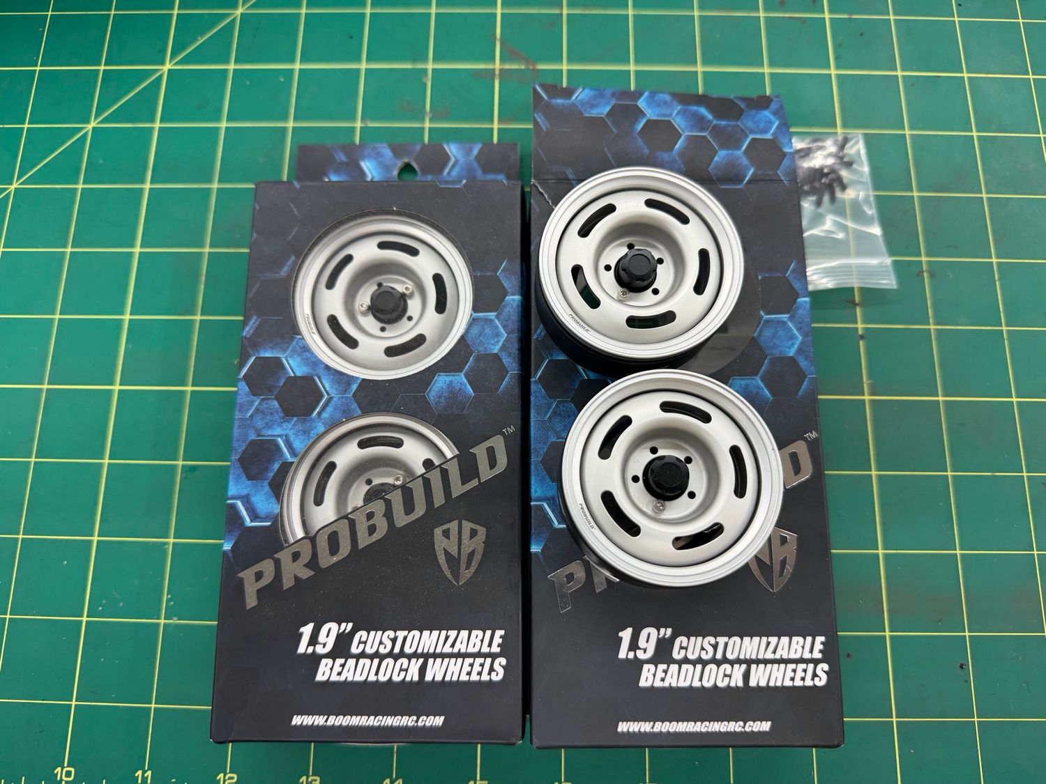 Boom Racing 1.9 jelly bean slot mags 2 narrow, 2 wide adjustable offset wheels