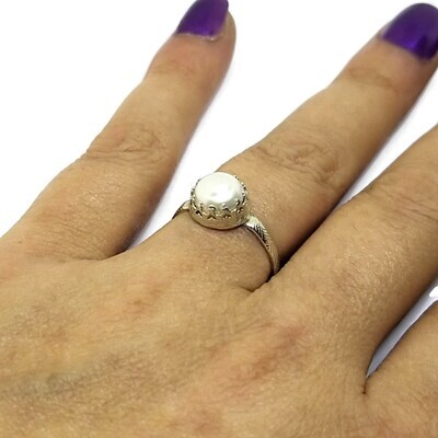 Sterling Silver Freshwater Pearl Ring, US Size 7.5