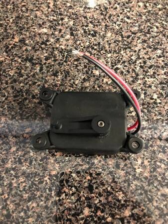 Small engine electric throttle actuator