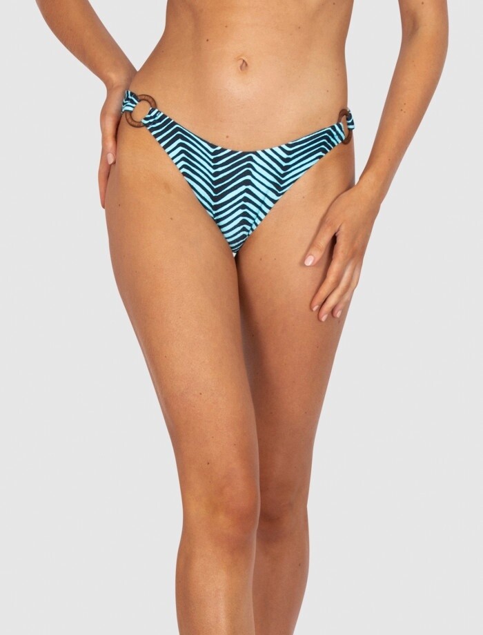 Baku Tidal Wave Hipster