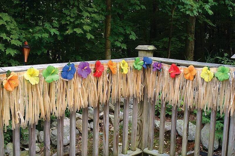 Deck Fringe-Summer Luau-12&#39;&#39; x 24&#39;