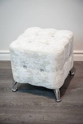 Rental-White Cube Pedestal-1Day