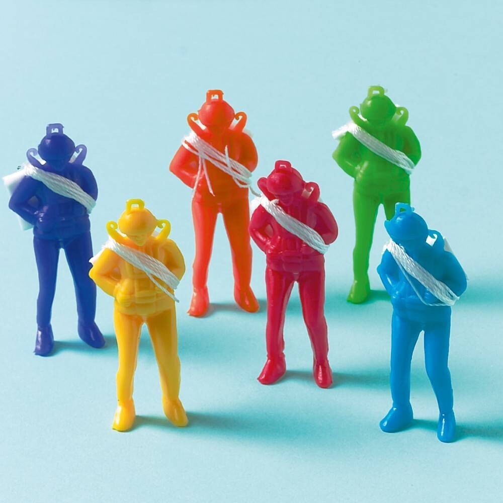 Party Favours-Parachute Men-12pk