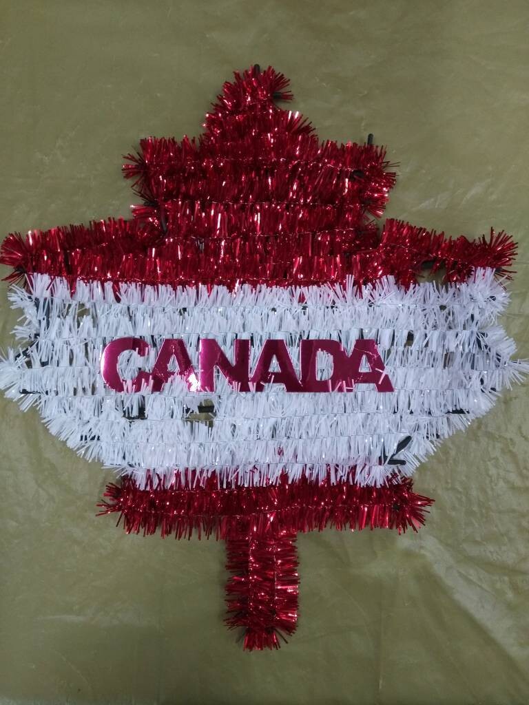 Canada Tinsel Maple Leaf Wall Decoration