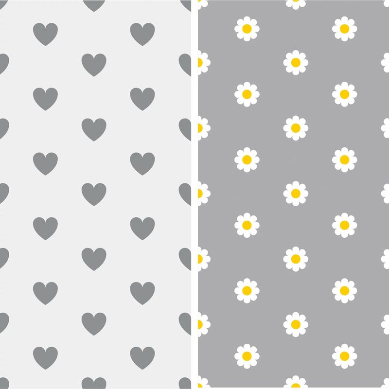 Reversible Heart &amp; Daisy Printed Jumbo Gift Wrap