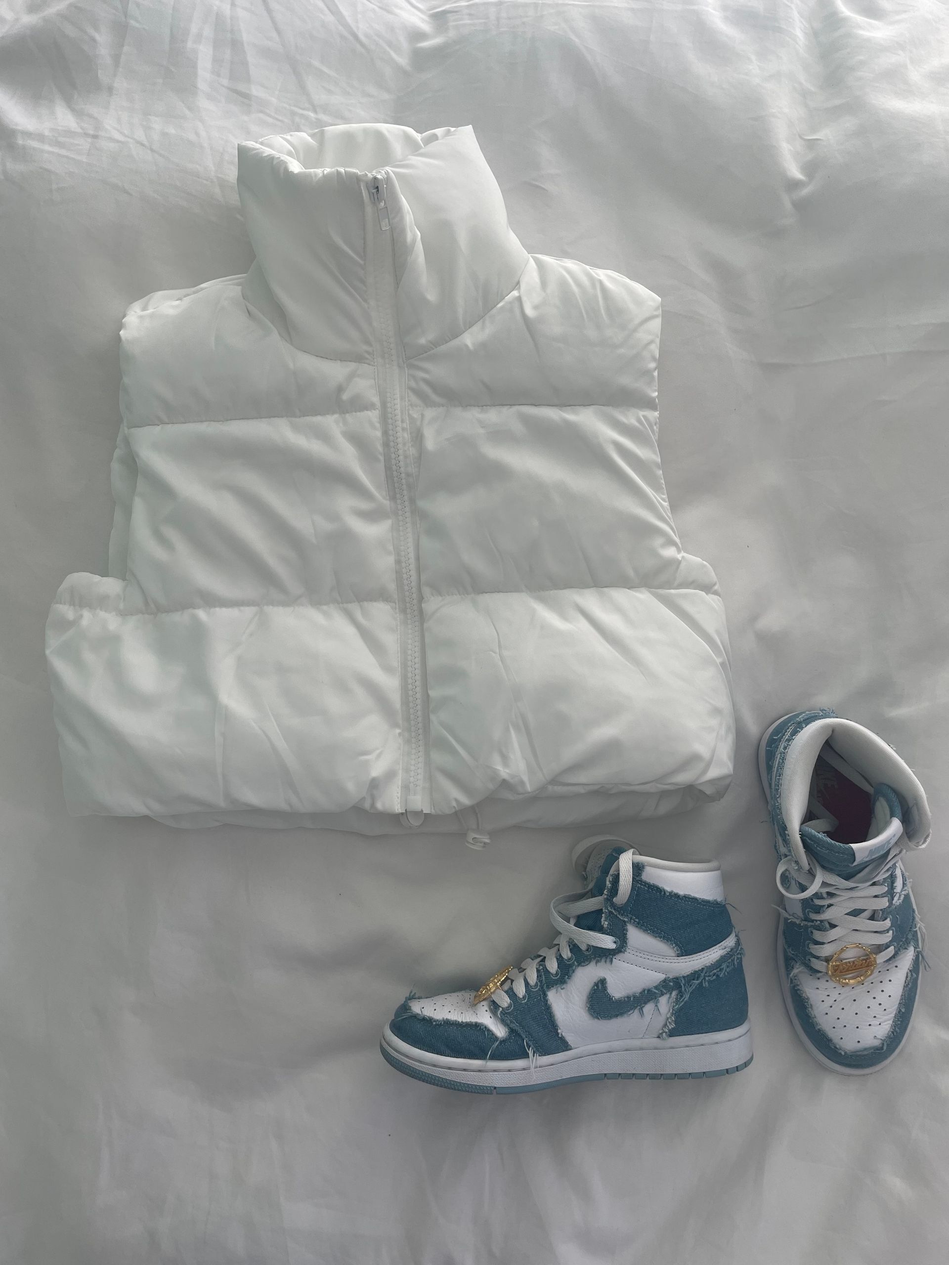 GILET IN WHITE