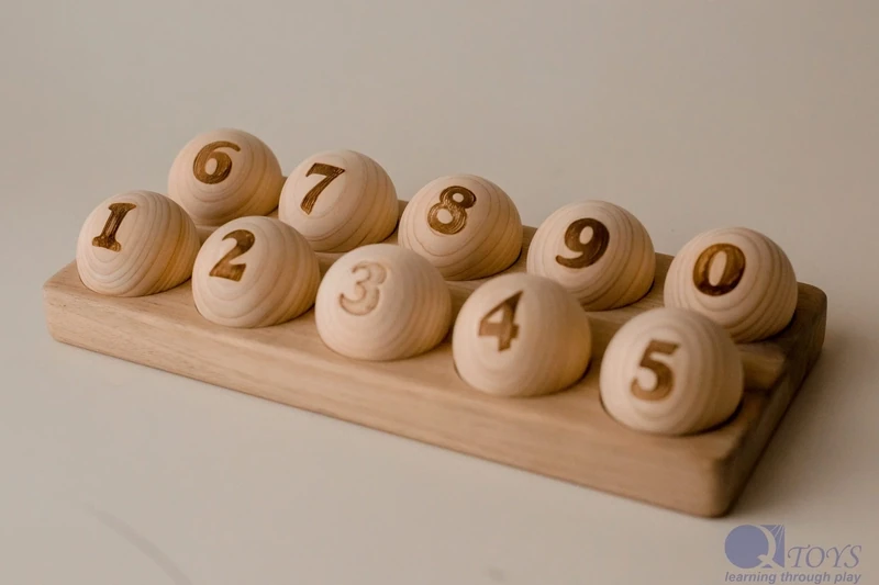 QToys Count me Egg Stand