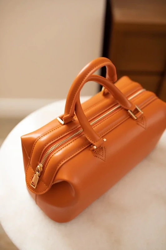 Montessori Medic Burnt Orange (Kyree Loves)  Dr Kit