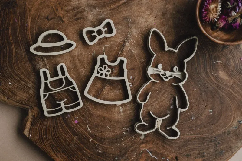 Bunny dress up cutter set
