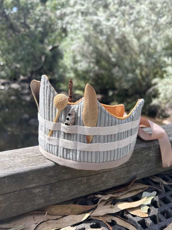 Adventure Crown Green