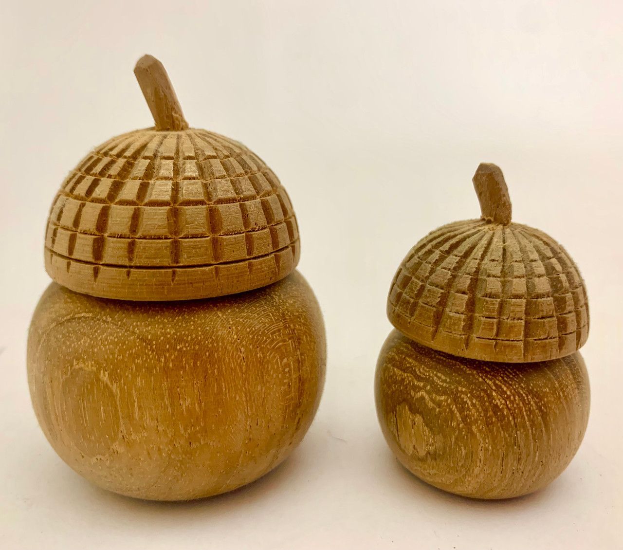 Acorn pots Java Teak Acorn pots Java Teak