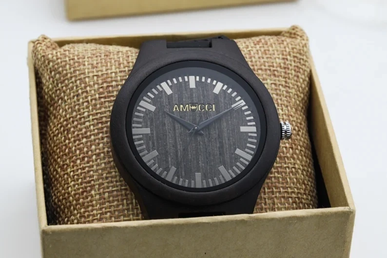 AMUCCI Wood Basic A1 – natürliche Holzuhr Braun