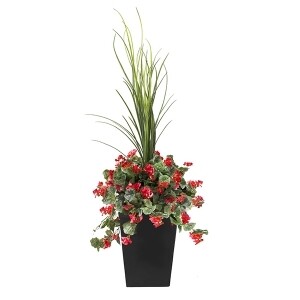 40" Outdoor red geranium planter