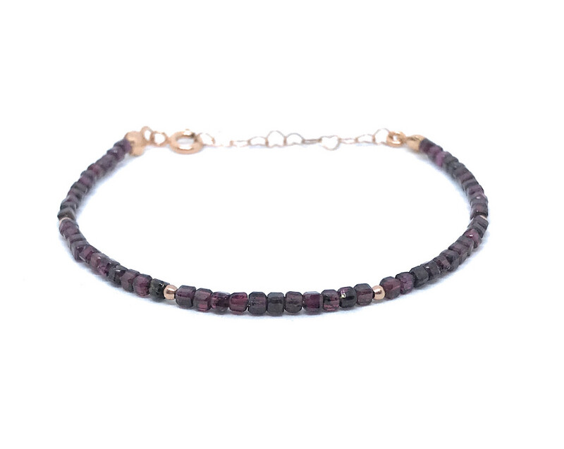 Pulsera de granate piedra natural en forma de cubo de 2.2 mm de grosor plata de primera ley chapada en oro de 24k ajustable de 16cm a 19cm
