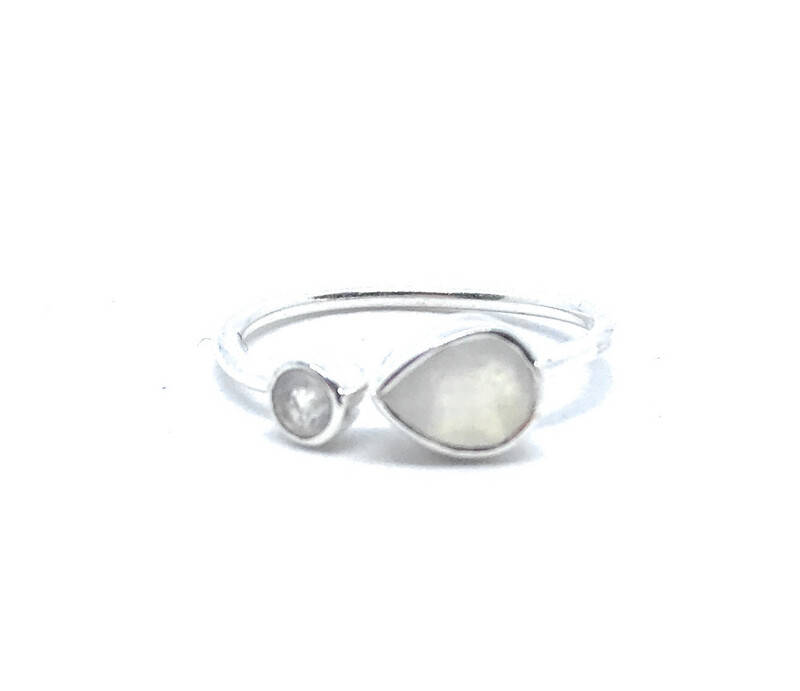 Anillo de piedra Luna Natural plata de primera ley ajustable