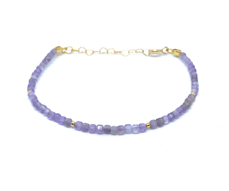 Pulsera de amatista cubos de 2.2mm piedra natural plata de primera ley chapada en oro amarillo de 24K ajustable de 16cm a 19cm