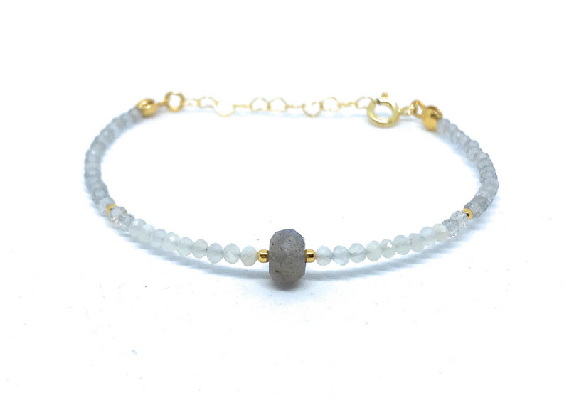 Pulsera de labradorita y piedra luna de 2mm de grosor plata de primera ley chapada en oro amarillo de 24K ajustable de 16cm a 19cm