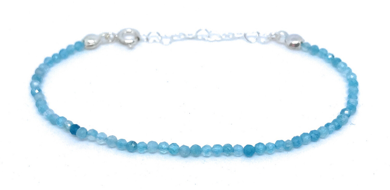 Pulsera de calcedonia azul de 2 mm de grosor plata de primera ley 925 ajustable de 16cm a 19cm 