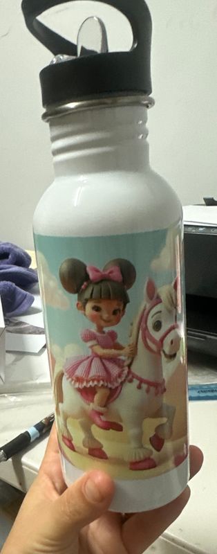 Little girls drink bottle