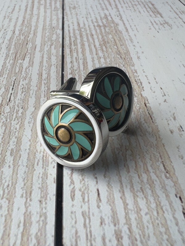 Bronze and Enamel Green Petal