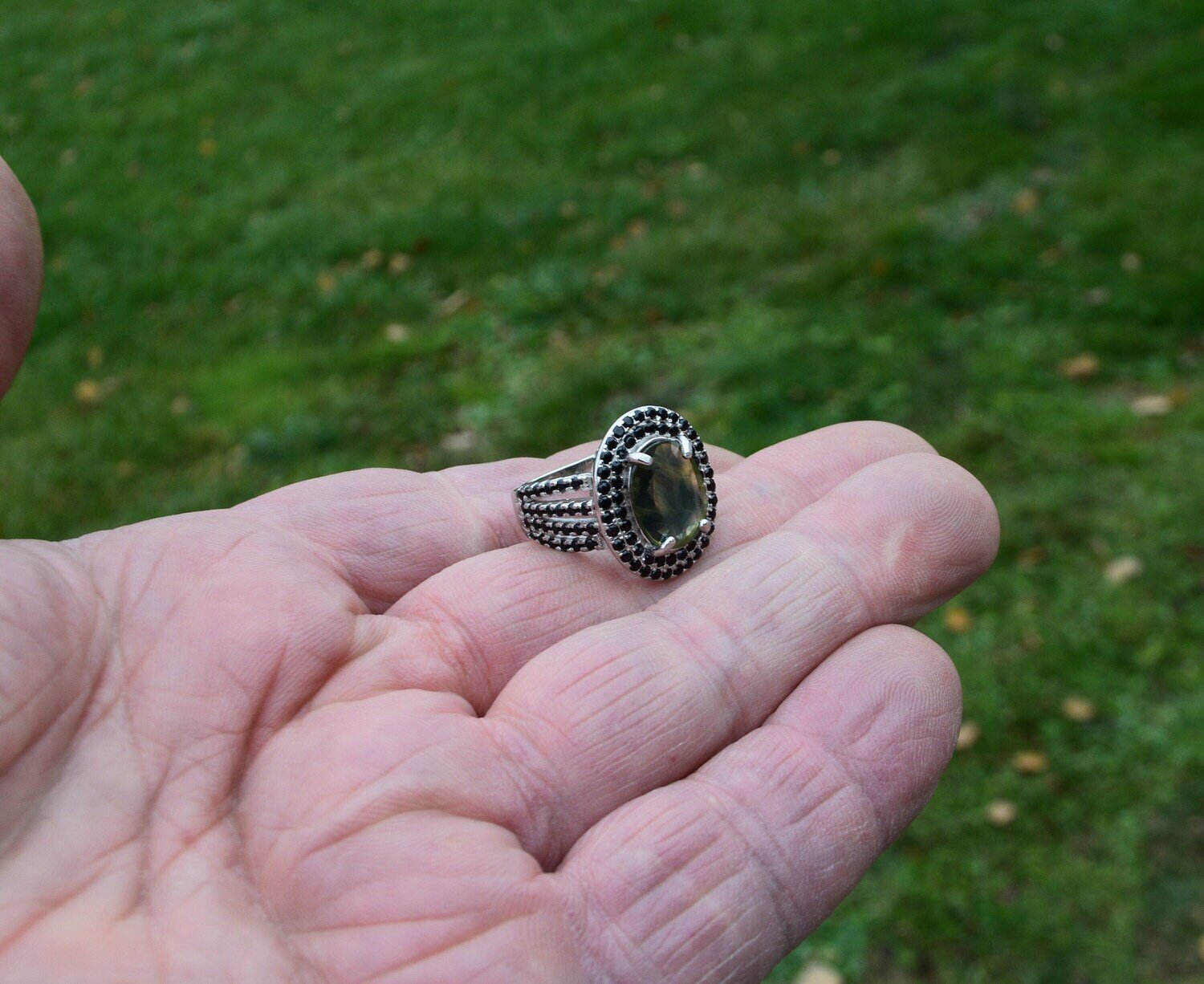 Size 7 Ring.  A 5.01 cwt. Earth Mined Sapphire. September Birthday. 13.2x10.8mm. See Video