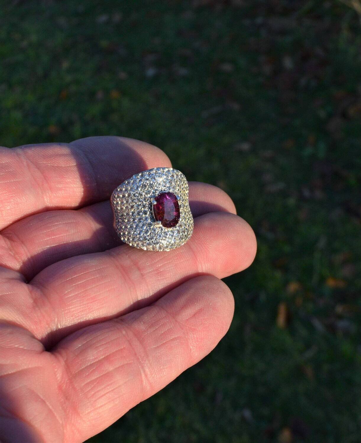 Size 7. 3.11cwt Ruby Ring . Appraised by  Independent Master Valuer:  $1,165 9.6x6.7mm. BEFORE SETTING! Excellent Pavé