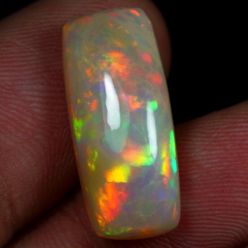 Opal Pendant. Opal 8.9cwt Opal. Appraised by Independent Master Valuer for Retail Replacement: $2,000