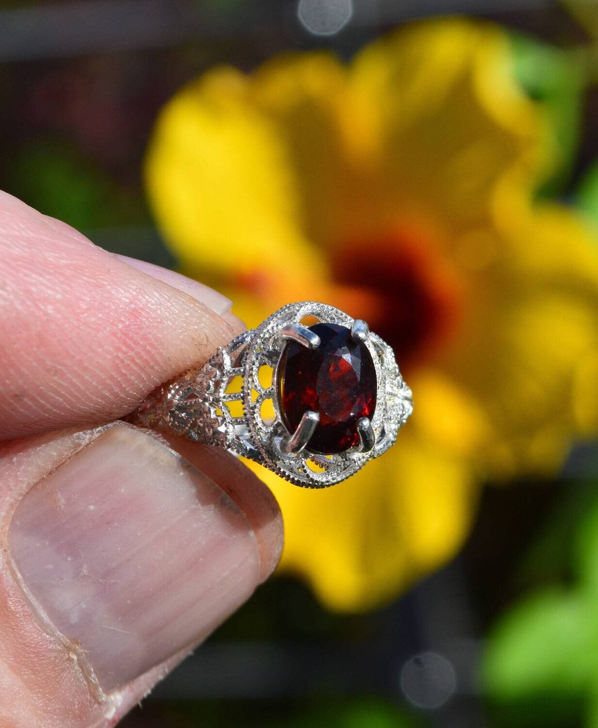 Garnet Ring Size 7, Spessartite Garnet.  2.65cwt. Natural Earth Mined . 9x7mm. See Video