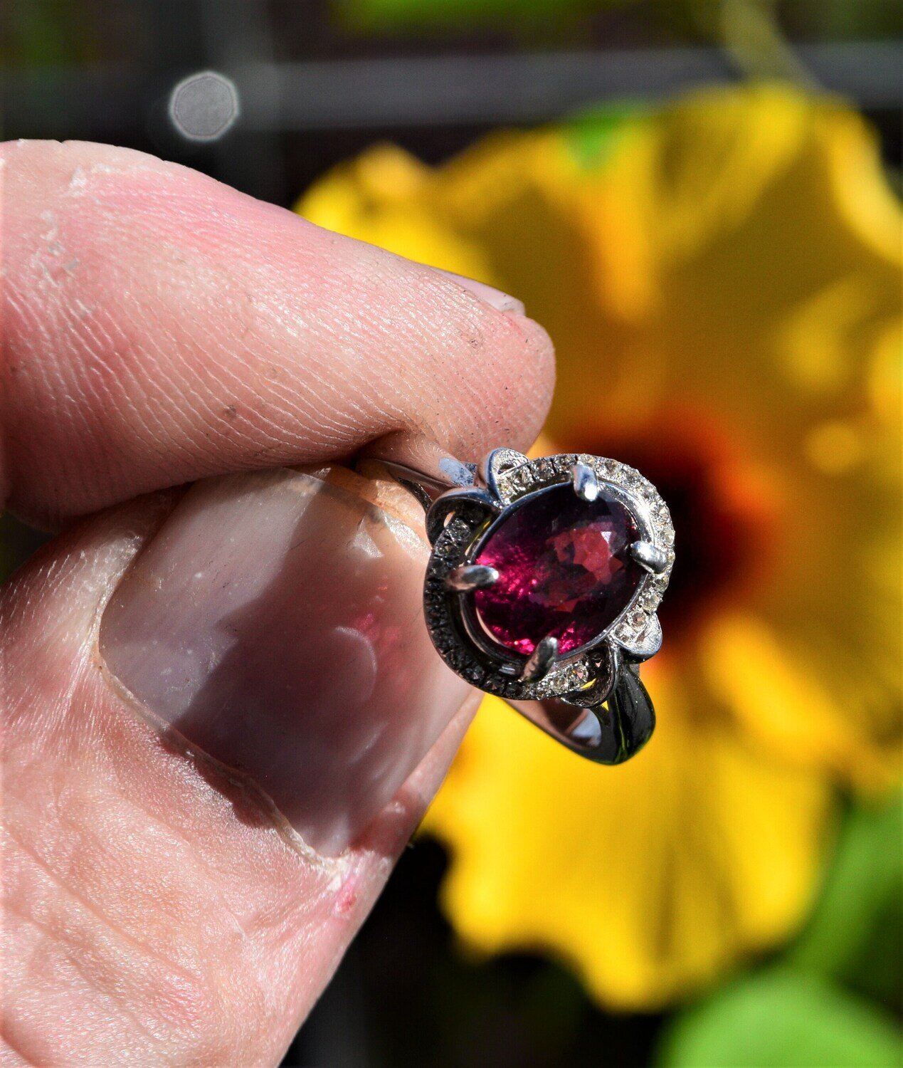 Size 7 Ring. Garnet Ring. Rhodolite Garnet.  2.7cwt. Natural Earth Mined . 9x7 mm. See Video
