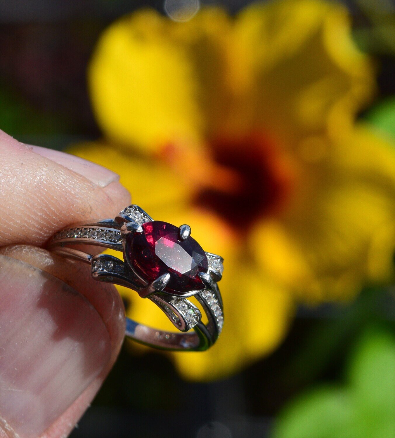 Size 7 Ring. Garnet Ring . Rhodolite Garnet.  2.1cwt. Natural Earth Mined . 8.3x6.2 mm.