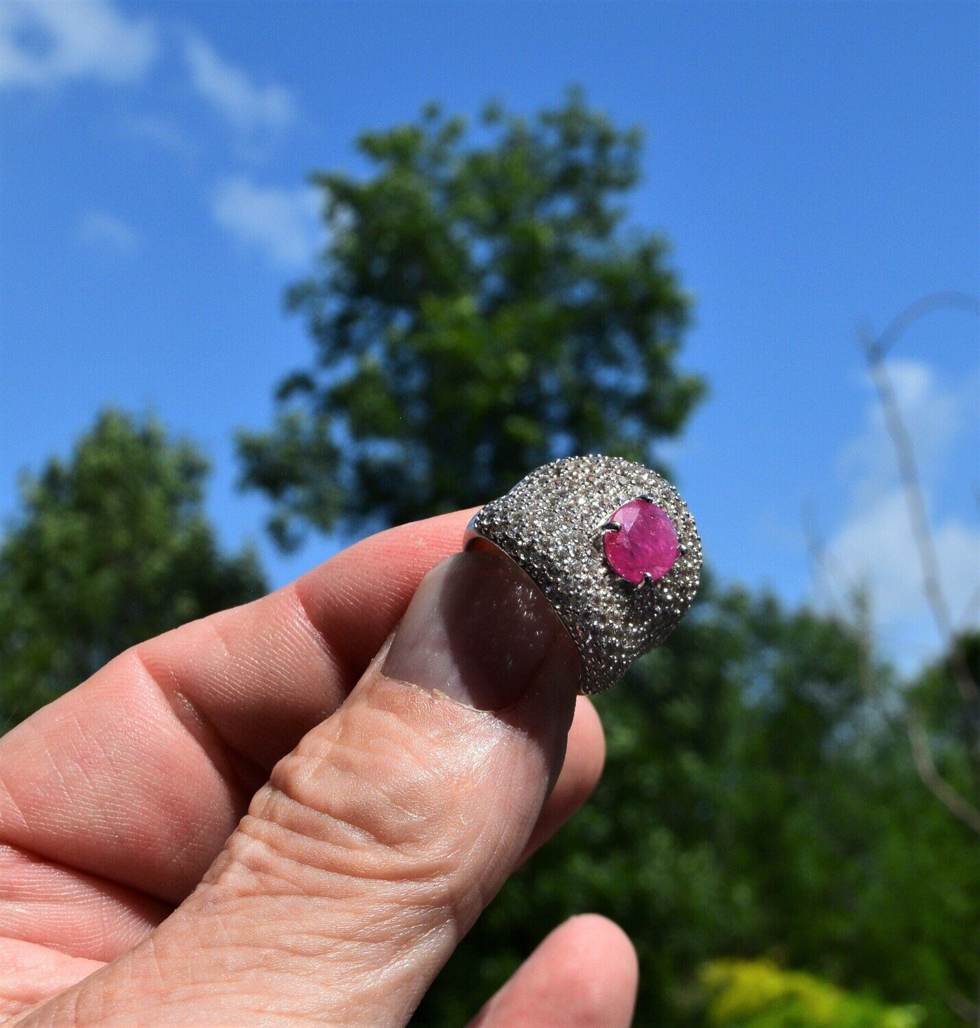 Size 7 Ring . Pink Sapphire. 2.95 cwt. Natural Earth Mined . Excellent Parve! See Video