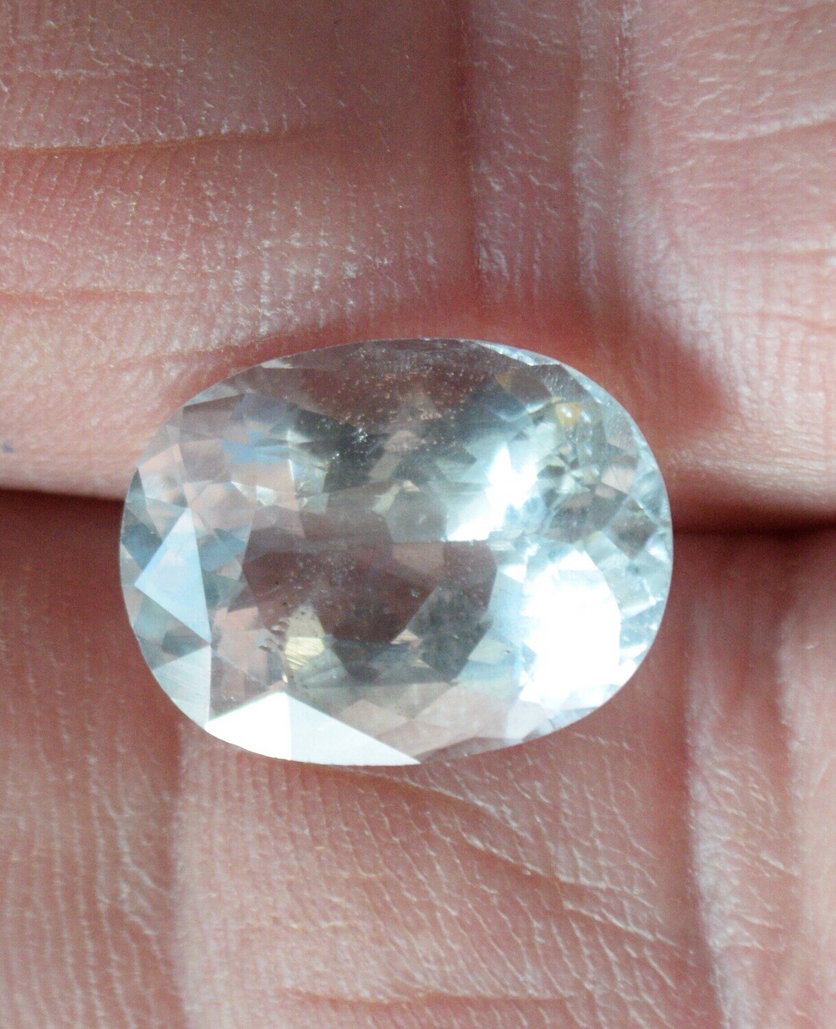 Aquamarine. 8.65cwt Natural Earth Mined .  March Birthstone.