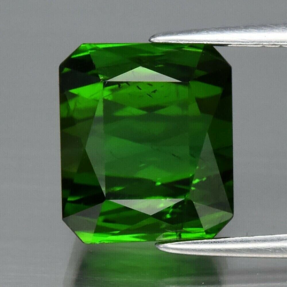 Tourmaline.  Approx.  4.9cwt.  Natural Earth Mined. 9.5x8.2x7mm . Unheated. See Video