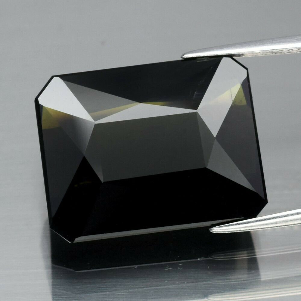 18.02 cwt. Tourmaline . Untreated.  Independent  Master Valuer Appraised for $1,415 See Video.