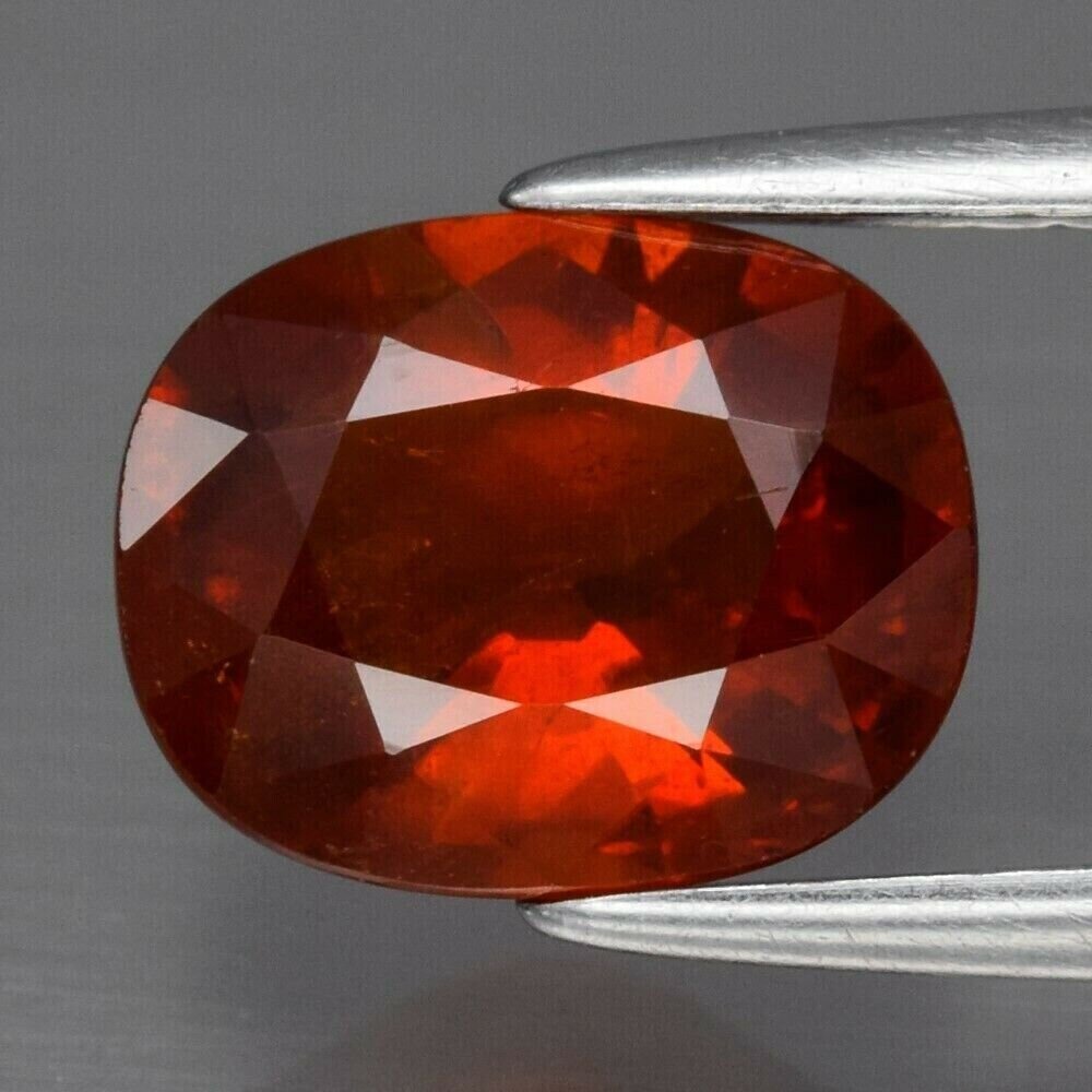 Garnet. Spessartine. Approx.  2.35cwt. Natural Earth Mined. 8.4x6.7x4.3mm.  Unheated. January Birthday. See  Video
