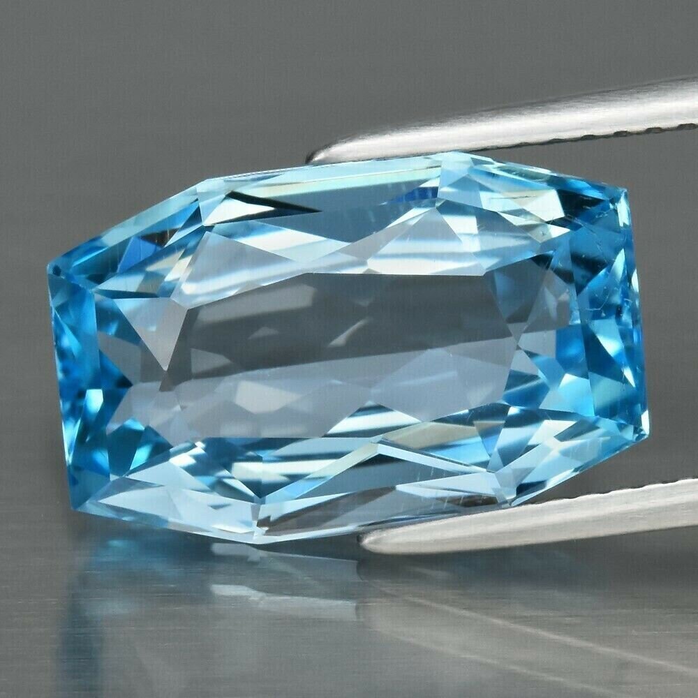 Blue Topaz, Approx. 10.25cwt.  Natural Earth Mined. 15.4x9.5x7mm. November Birthday.