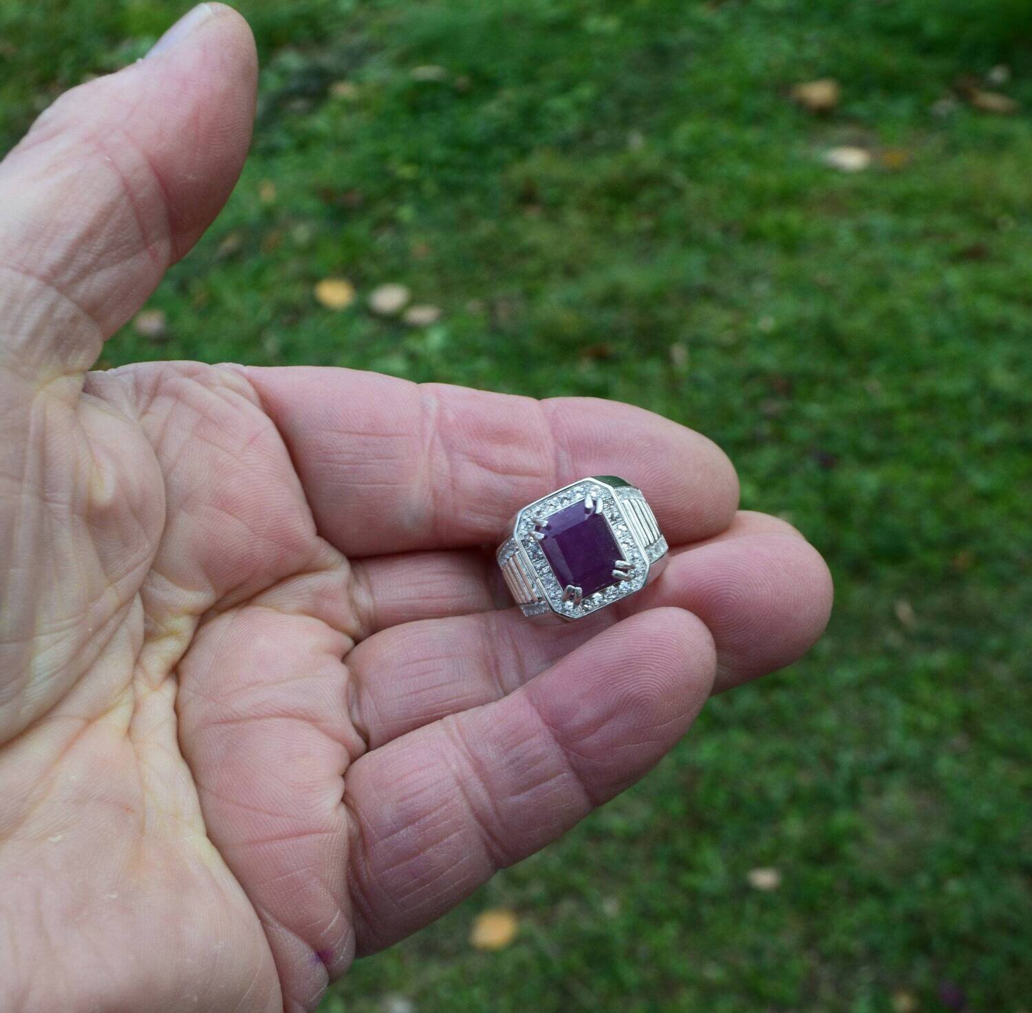 Size 9 Ring. Ring.11.5x9.2x7.3 mm. July Birthday. Ruby 8.8cwt. See Video